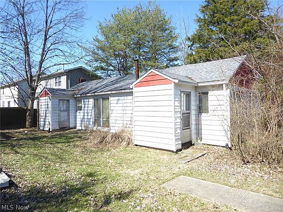 3rd image of 5940 Jaycox Rd