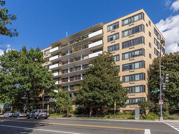 2nd image of 3601 Wisconsin Ave NW APT 505