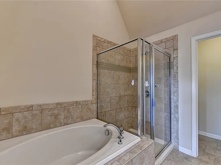 4307 Tacoma Trce — Photo 36