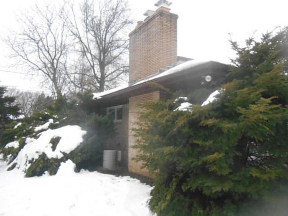 4th image of 4714 Upland Dr