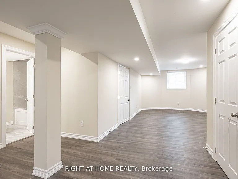 40 Sabbe Cres #BASEMENT — Photo 9
