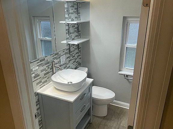 5th image of 645 Sara Ln