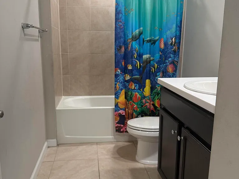 1081 SW McDevitt Ave — Photo 8