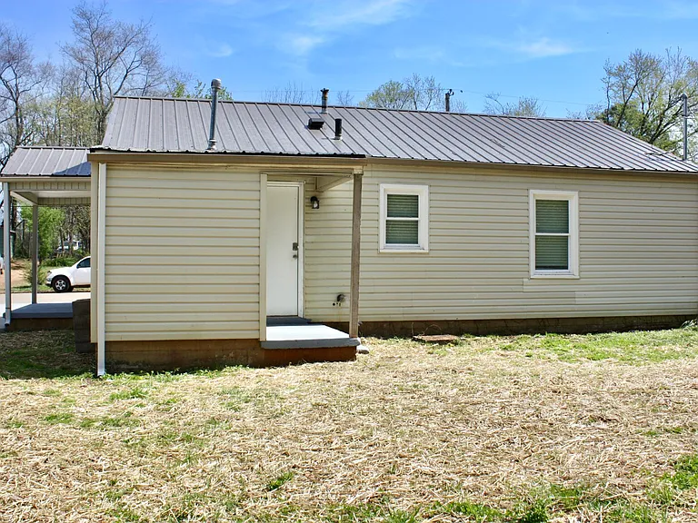 1017 Crestline Rd NW — Photo 11