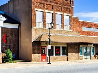 221 E Main St, Lincolnton, NC 28092