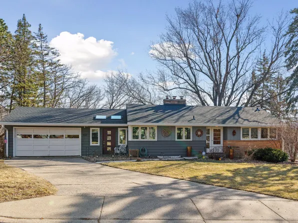 4511 Merribee Dr, Golden Valley, MN 55422