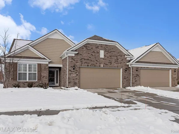 48738 Rockview Rd, Novi, MI 48374
