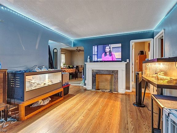 4th image of 4427 Albertly Ave