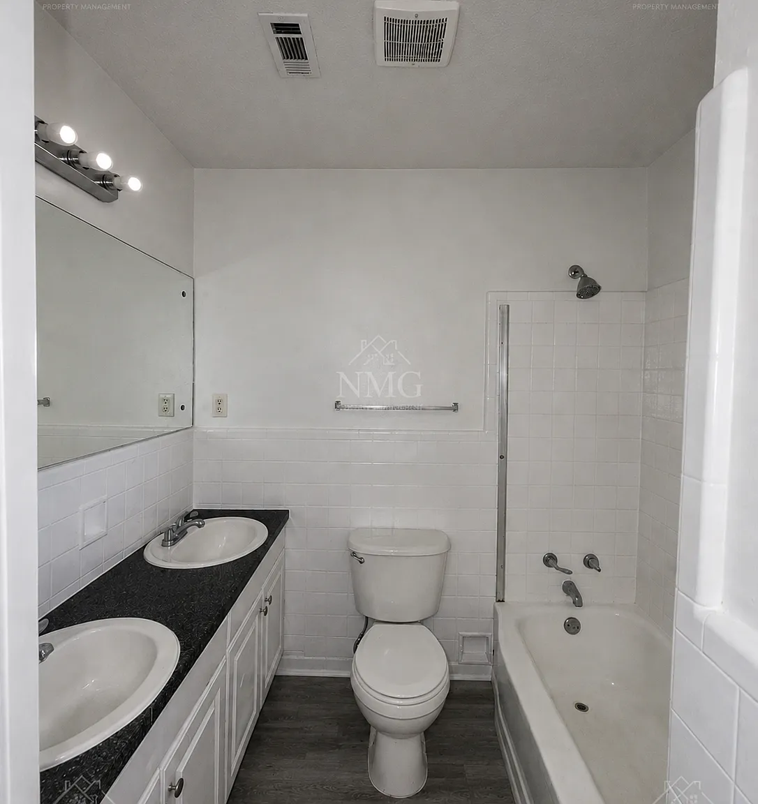 2729 Carleton Street - 1 — Photo 3
