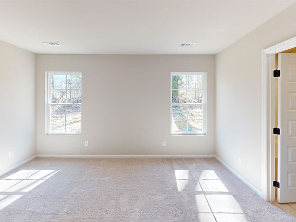 4th image of 146 Stratman Dr