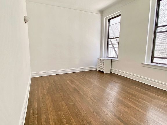 3rd image of 165 E 87th St #5D