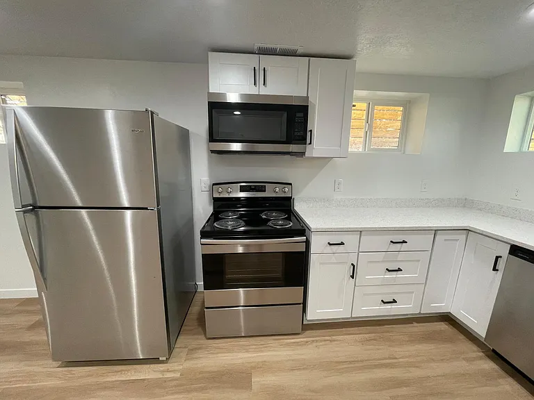 1603 S Major St — Photo 3