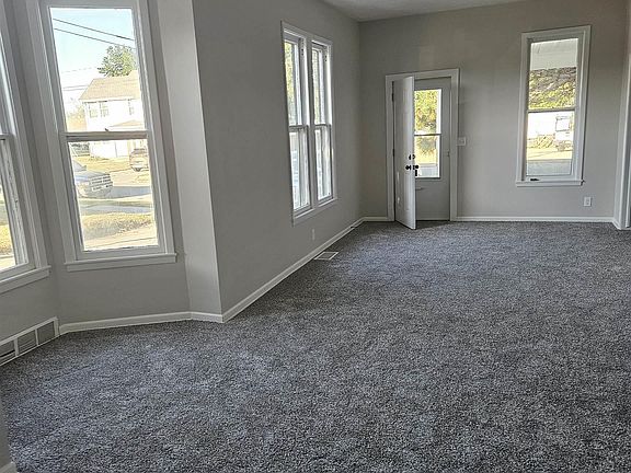 5th image of 2715 N 22nd St