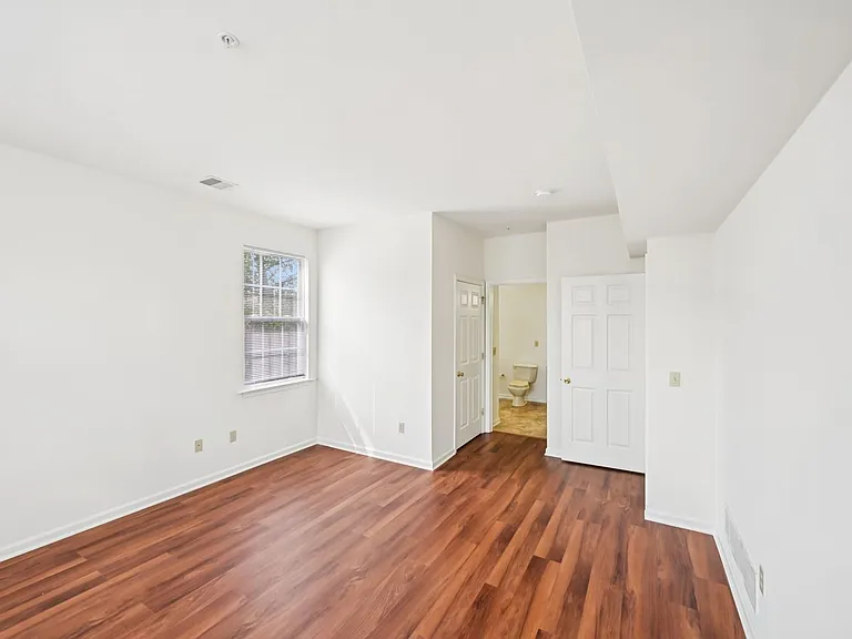Spring Creek Apartments — Photo 99
