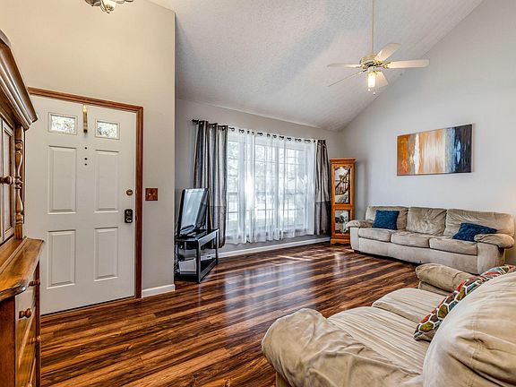 3rd image of 7700 Alvamar Ct