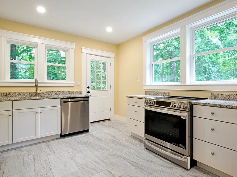 36 Maple Ave #34 — Photo 11