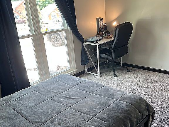 5th image of 3809 Holland Ct
