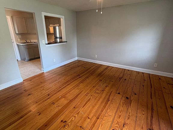2nd image of 107 Juniper Ln #A
