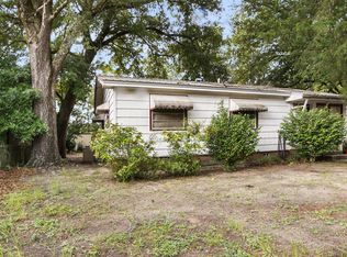 135 Aero Dr, Defuniak Springs, FL 32433