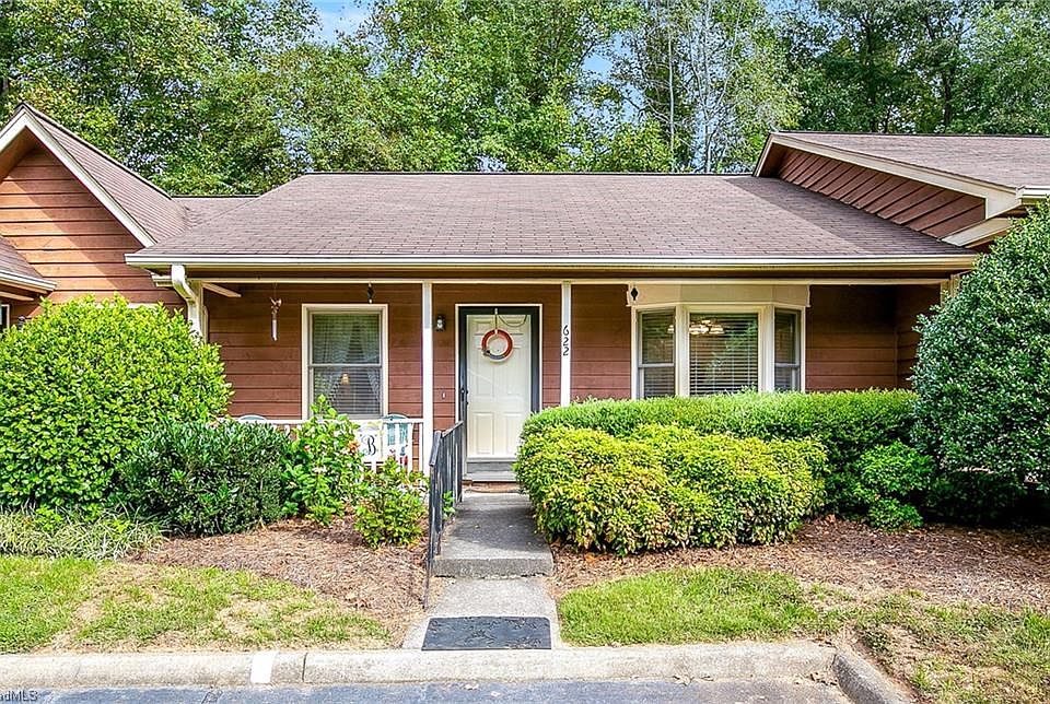 1st image of 622 Rock Garden Cir