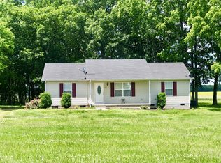 1427 Longview Rd, Unionville, TN 37180