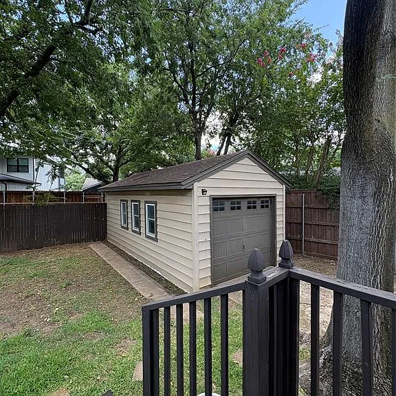 4120 Saranac Dr — Photo 15
