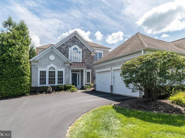 231 Goldenrod Dr, Lansdale, PA 19446