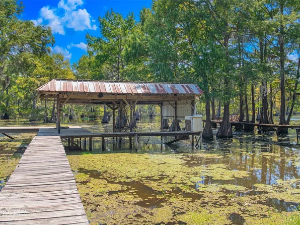 345 Evangeline Dr, Elm Grove, LA 71051