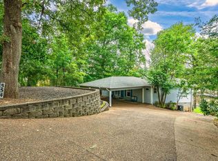 554 Grand Point Dr, Hot Springs, AR 71901