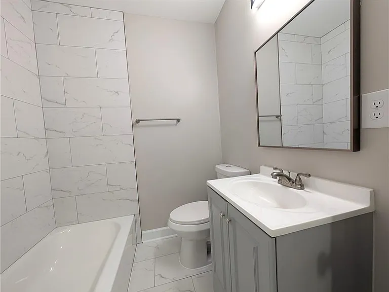 1377 Pine Ave — Photo 11