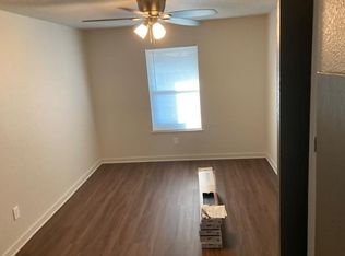 500 E Hayes Ave #202, Whitney, TX 76692