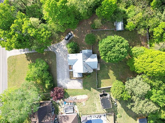 4th image of 4115 Bennett Rd