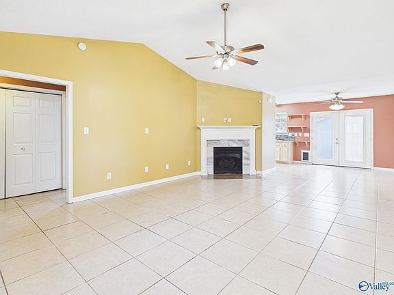 5th image of 158 Sandy Hollow Dr NW