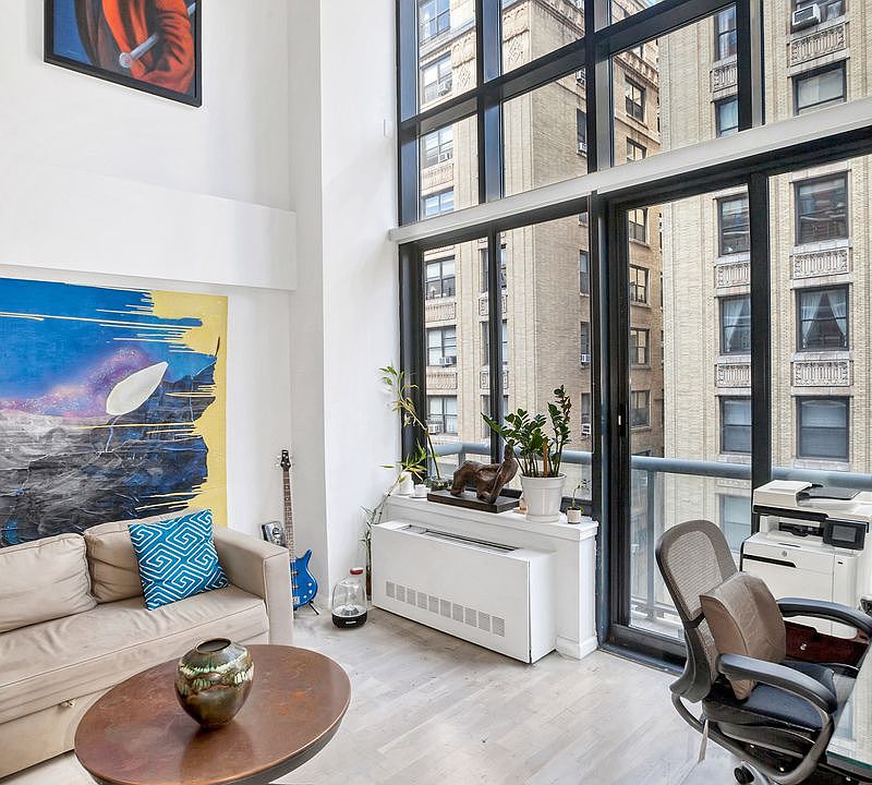 1st image of 250 W 89th St
