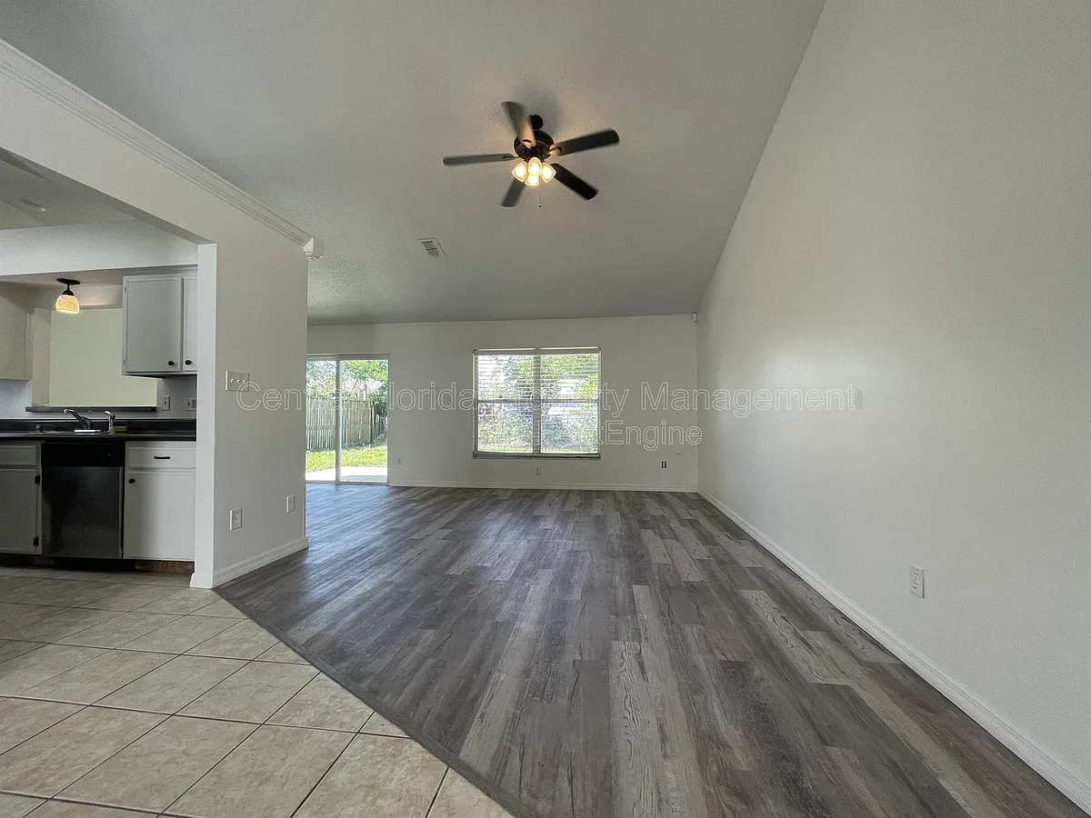 Building Photo - 2972 Talladega Dr