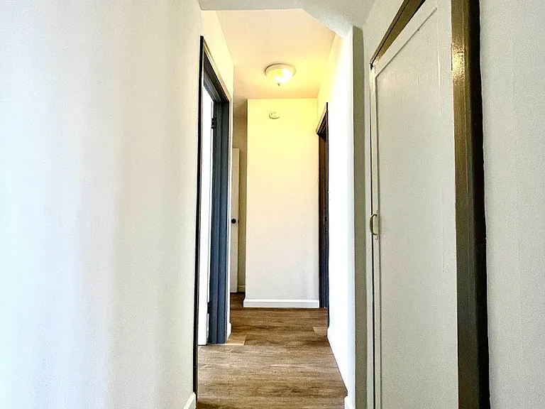 1339 S Sycamore Ave — Photo 6