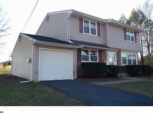 672 Cheryl Dr, Warminster, PA 18974