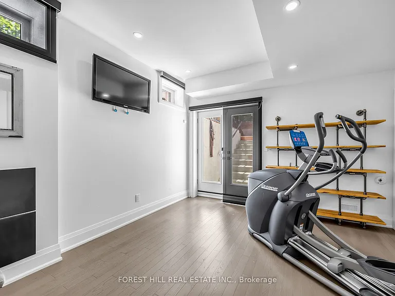 2996 Weston Rd — Photo 37