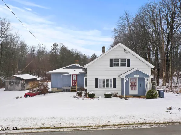 195 Pine Woods Road, Melrose, NY 12121