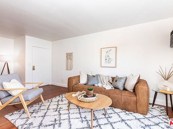 5th image of 1827 S Barrington Ave APT 207