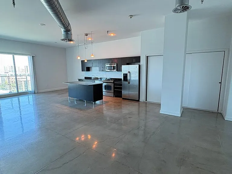 200 Hoover Ave #1010 — Photo 15