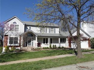 731 Carman Meadows Dr, Ballwin, MO