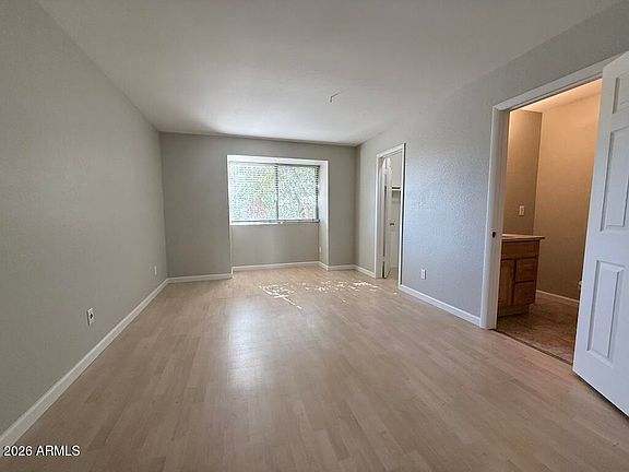 4th image of 1004 E Osborn Rd