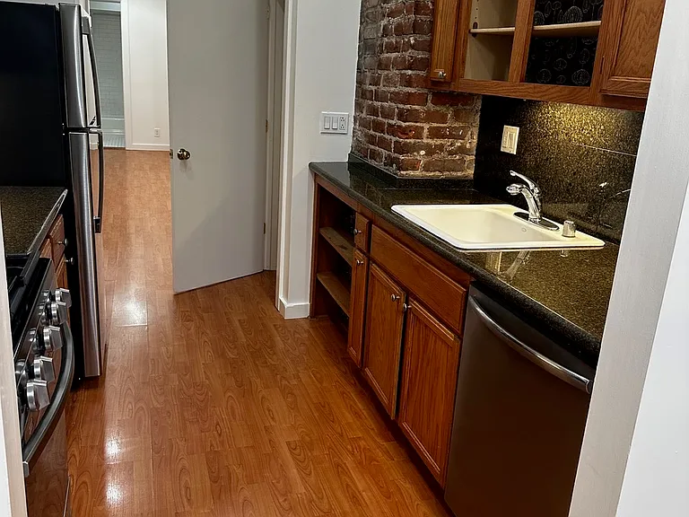 1936 Bush St #5 — Photo 6