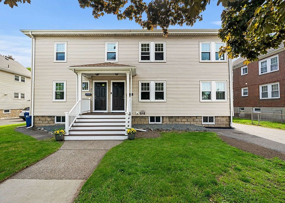 1st image of 207-209 Main St