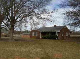 8602 Valley Falls Rd, Boiling Springs, SC 29316