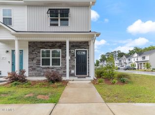25 Catalina Cir, Swansboro, NC 28584