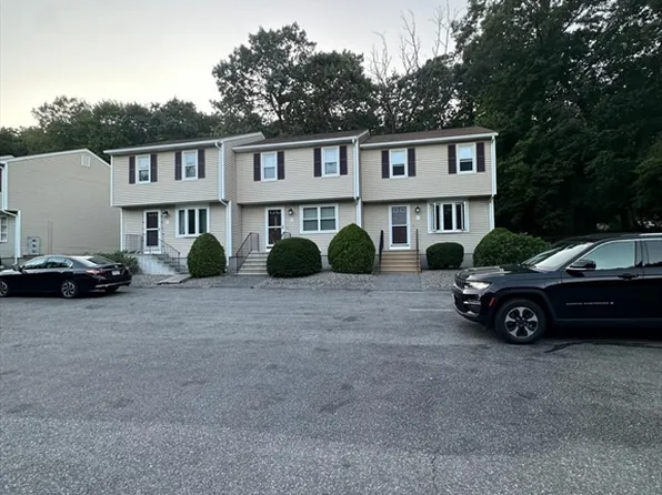 2 John William Dr APT C, Auburn, MA 01501