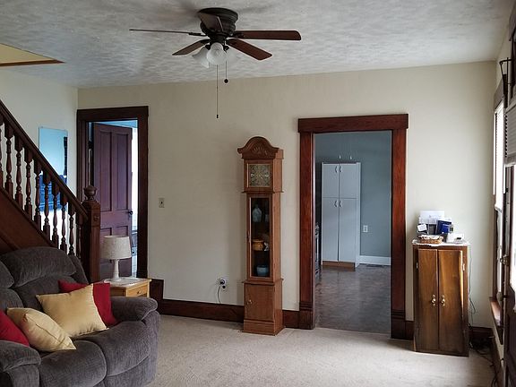 4th image of 3666 Park St