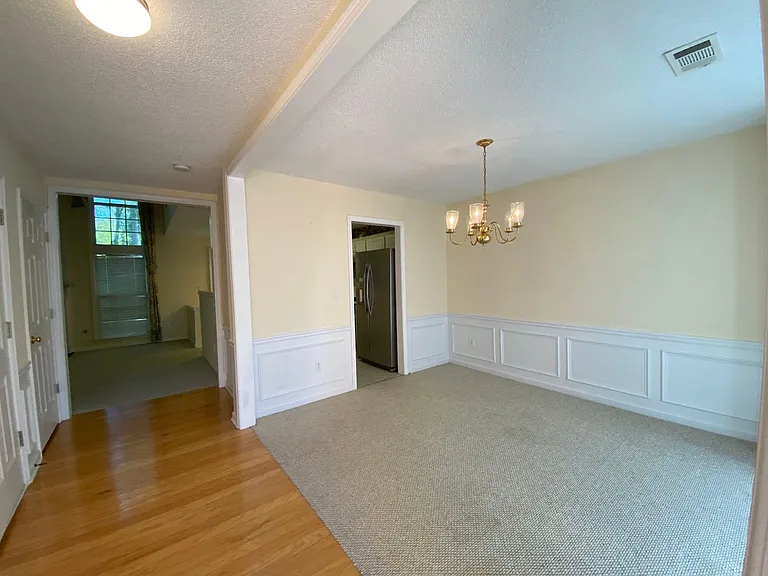 2585 Davenport Park Dr — Photo 3